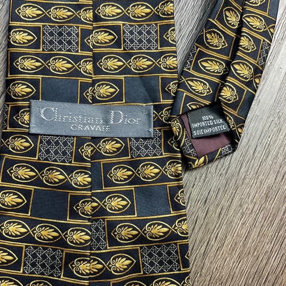 Vintage Christian Dior Cravate Baroque Medallion‎ Silk Tie Black Gold Classy - Picture 4 of 7